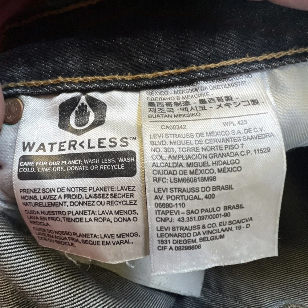 Levi's 501 Straight Leg Jeans Men's Size 46x32 (40x28) Button Fly Blk Wash Denim